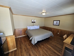 Room 8 Photo 1