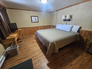 Room 4 Photo 1
